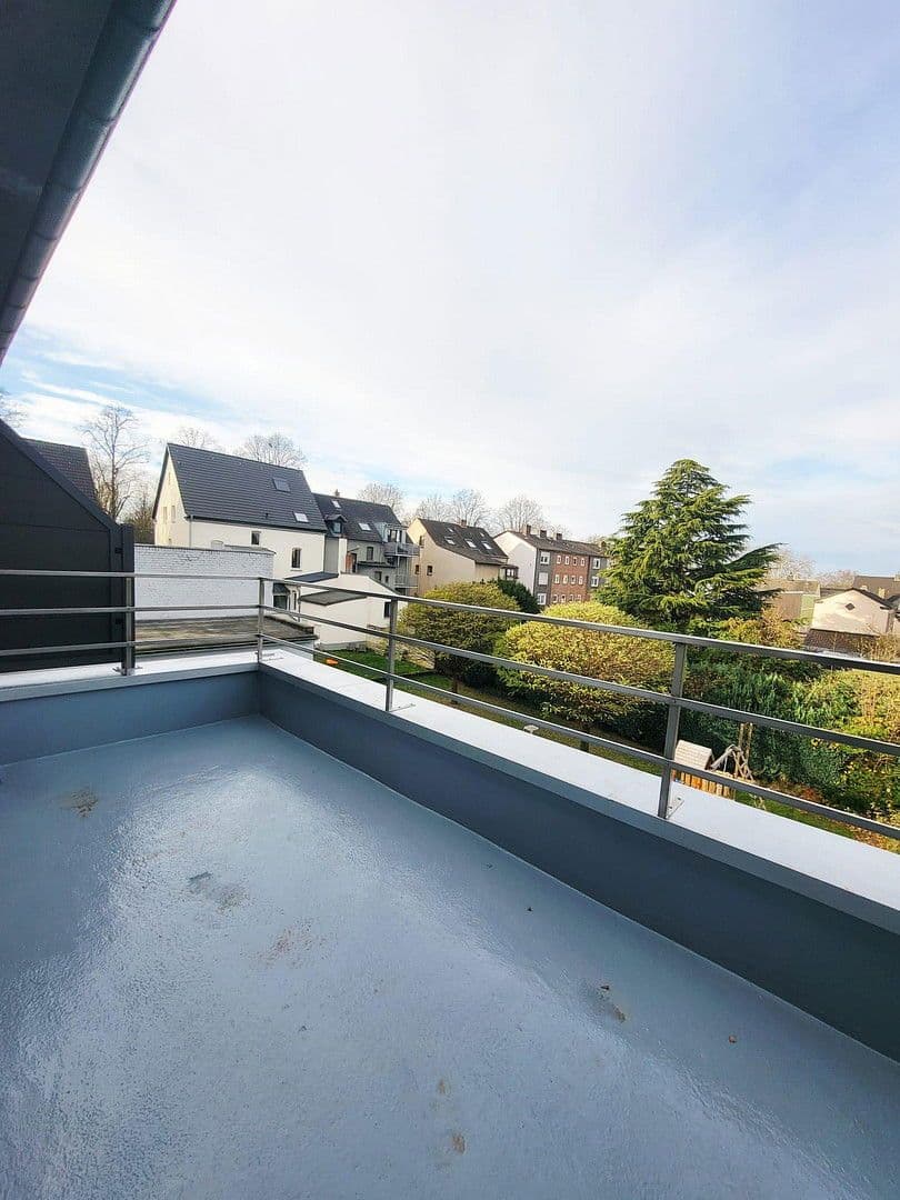 Prodej bytu 3+kk 106 m², Mulheim an der Ruhr, Severní Porýní-Vestfálsko Prodej bytu 3+kk 106 m², Mulheim an der Ruhr, Severní Porýní-Vestfálsko