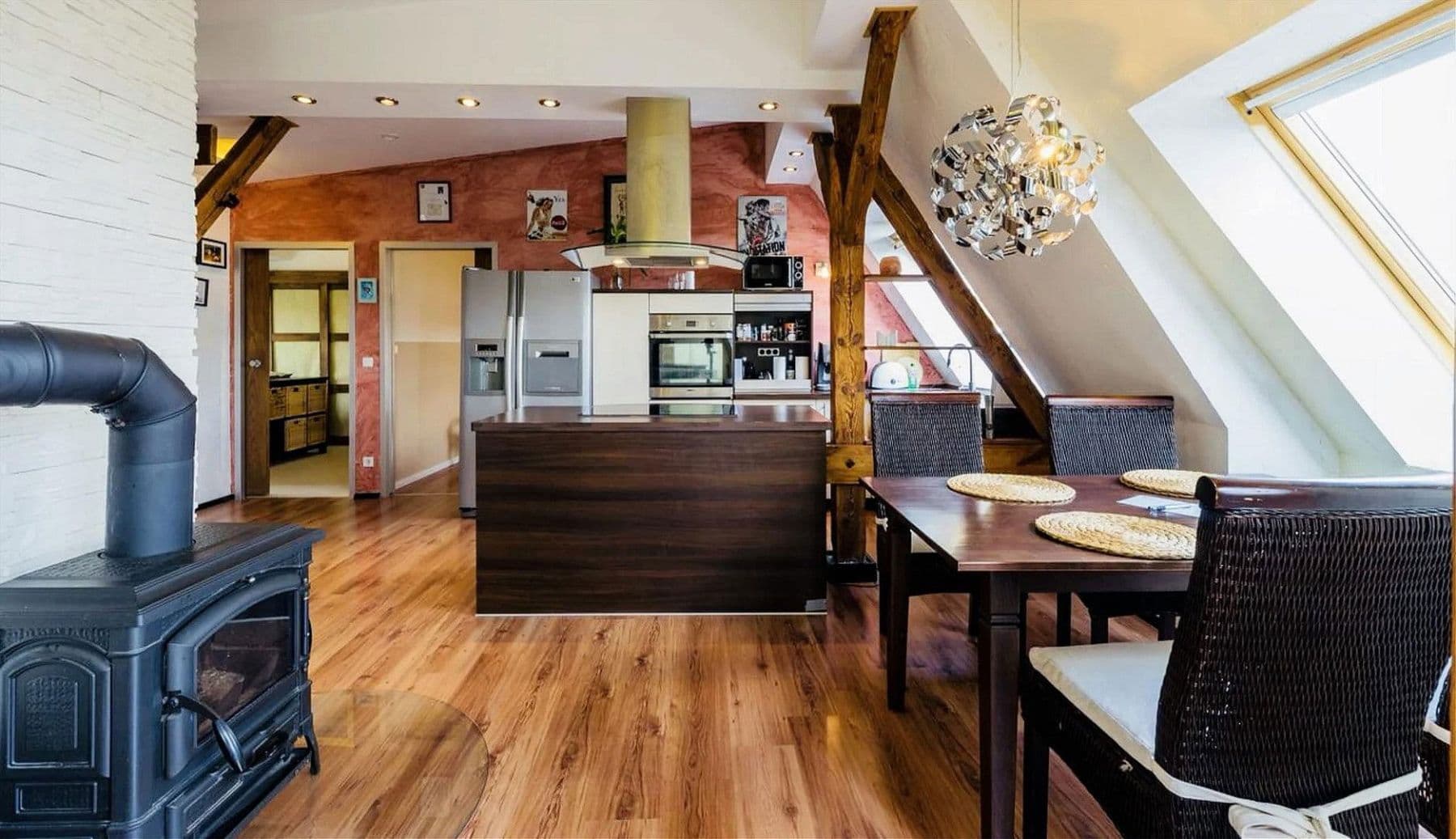 Pronájem bytu 2+1 74 m², Berlin, Berlín Pronájem bytu 2+1 74 m², Berlin, Berlín