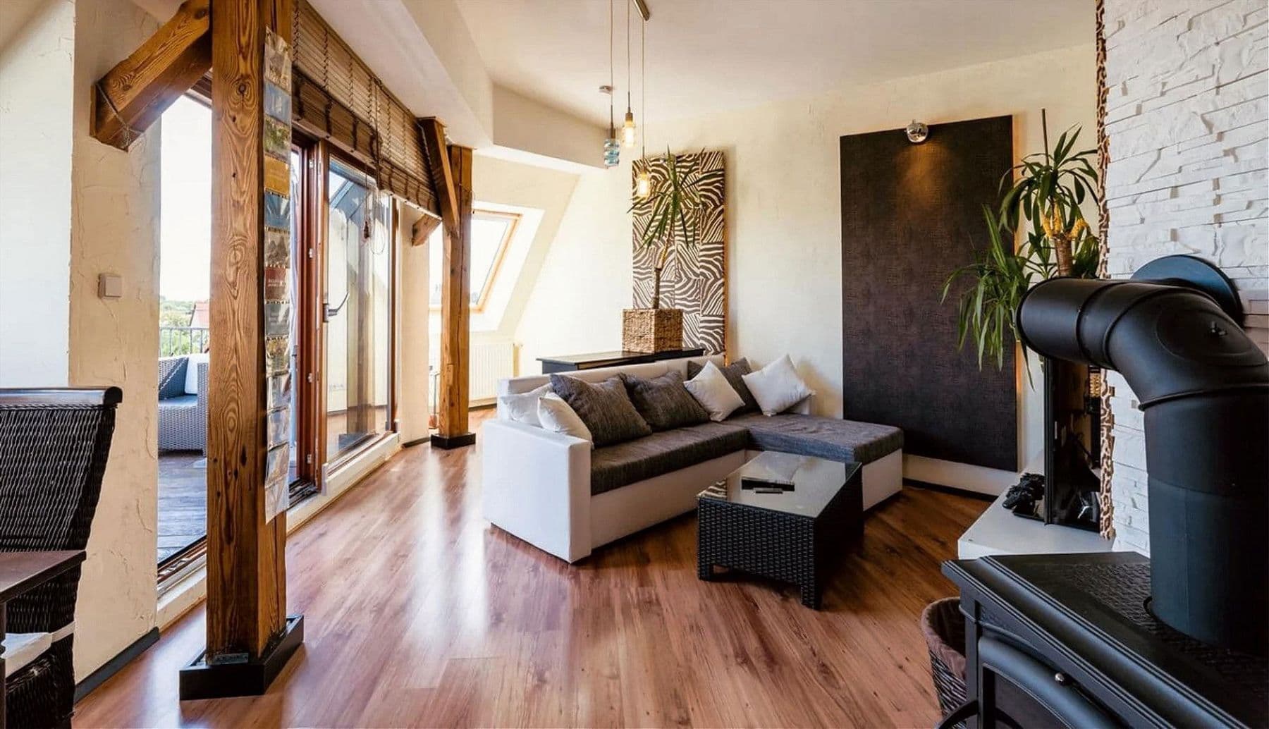 Pronájem bytu 2+1 74 m², Berlin, Berlín Pronájem bytu 2+1 74 m², Berlin, Berlín