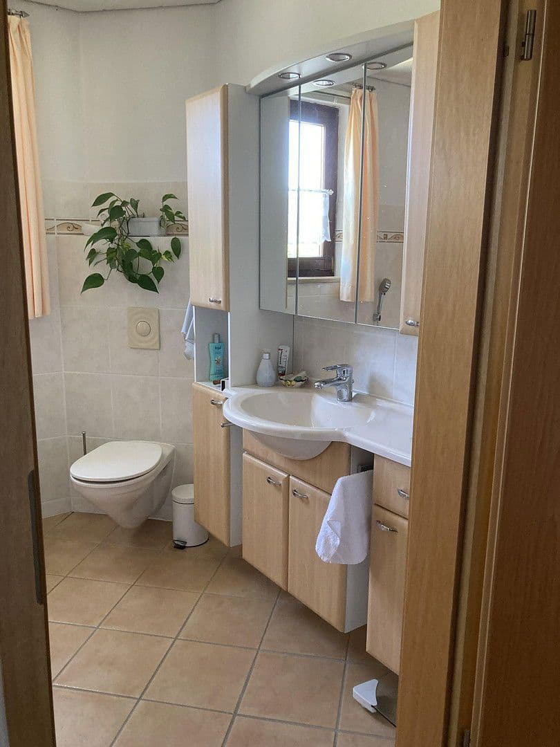 Prodej domu 110 m², pozemek 666 m², Breuna, Hessen Prodej domu 110 m², pozemek 666 m², Breuna, Hessen