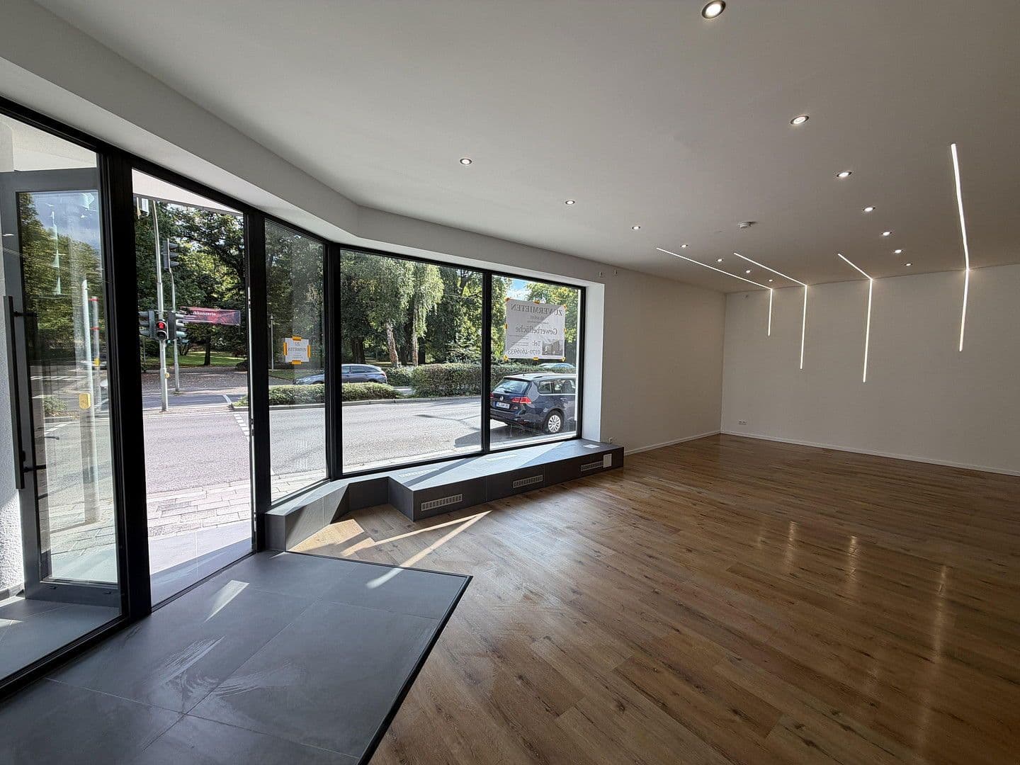 Pronájem nebytového prostoru 190 m², Daniel-Häberelstr-Str.18, Kaiserslautern, Porýní-Falc Pronájem nebytového prostoru 190 m², Daniel-Häberelstr-Str.18, Kaiserslautern, Porýní-Falc