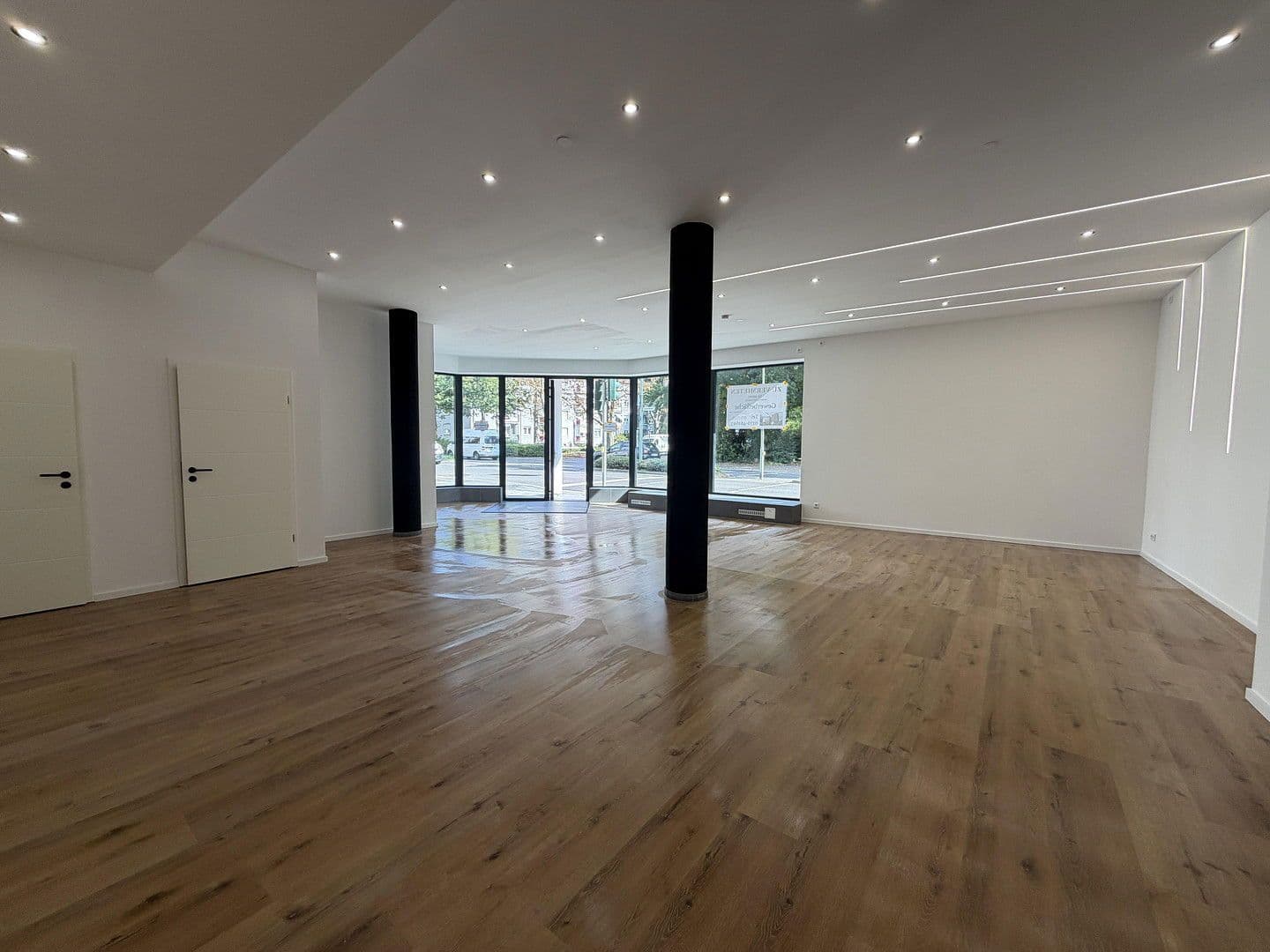 Pronájem nebytového prostoru 190 m², Daniel-Häberelstr-Str.18, Kaiserslautern, Porýní-Falc Pronájem nebytového prostoru 190 m², Daniel-Häberelstr-Str.18, Kaiserslautern, Porýní-Falc