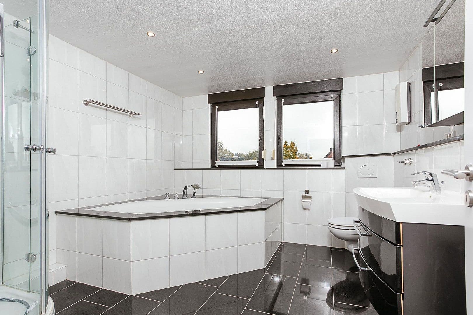 Prodej bytu 4+1 130 m², Bergheim, Severní Porýní-Vestfálsko Prodej bytu 4+1 130 m², Bergheim, Severní Porýní-Vestfálsko