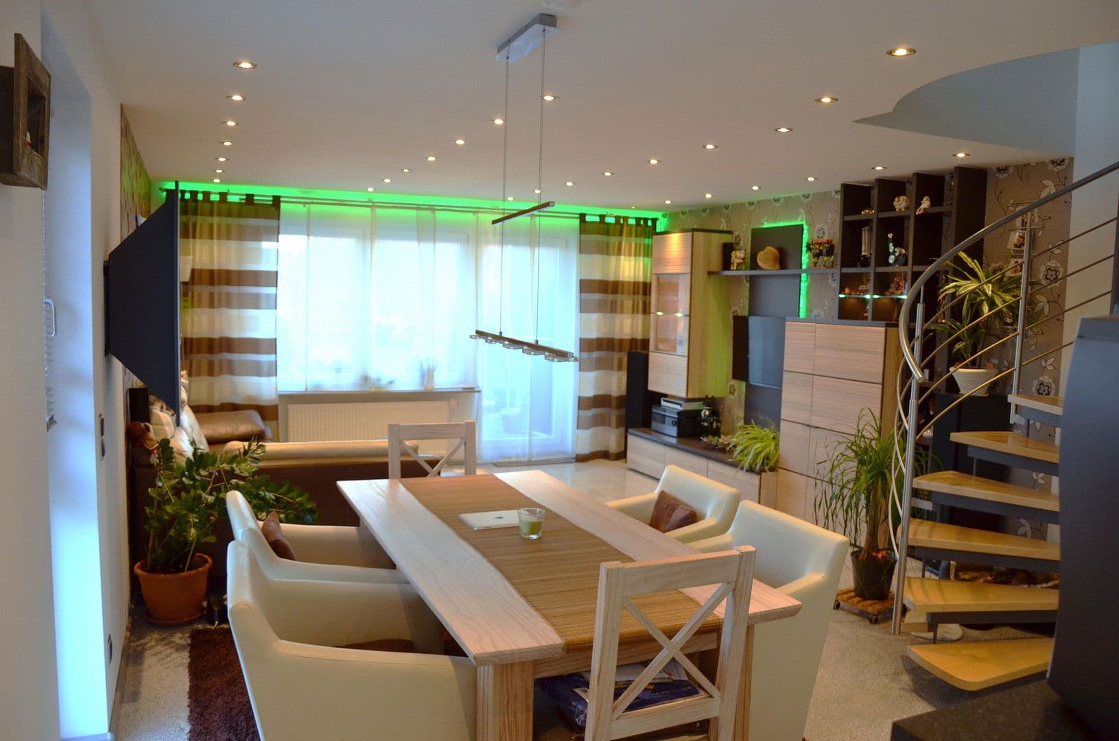 Prodej bytu 4+kk 117 m², Lorsch, Hessen Prodej bytu 4+kk 117 m², Lorsch, Hessen