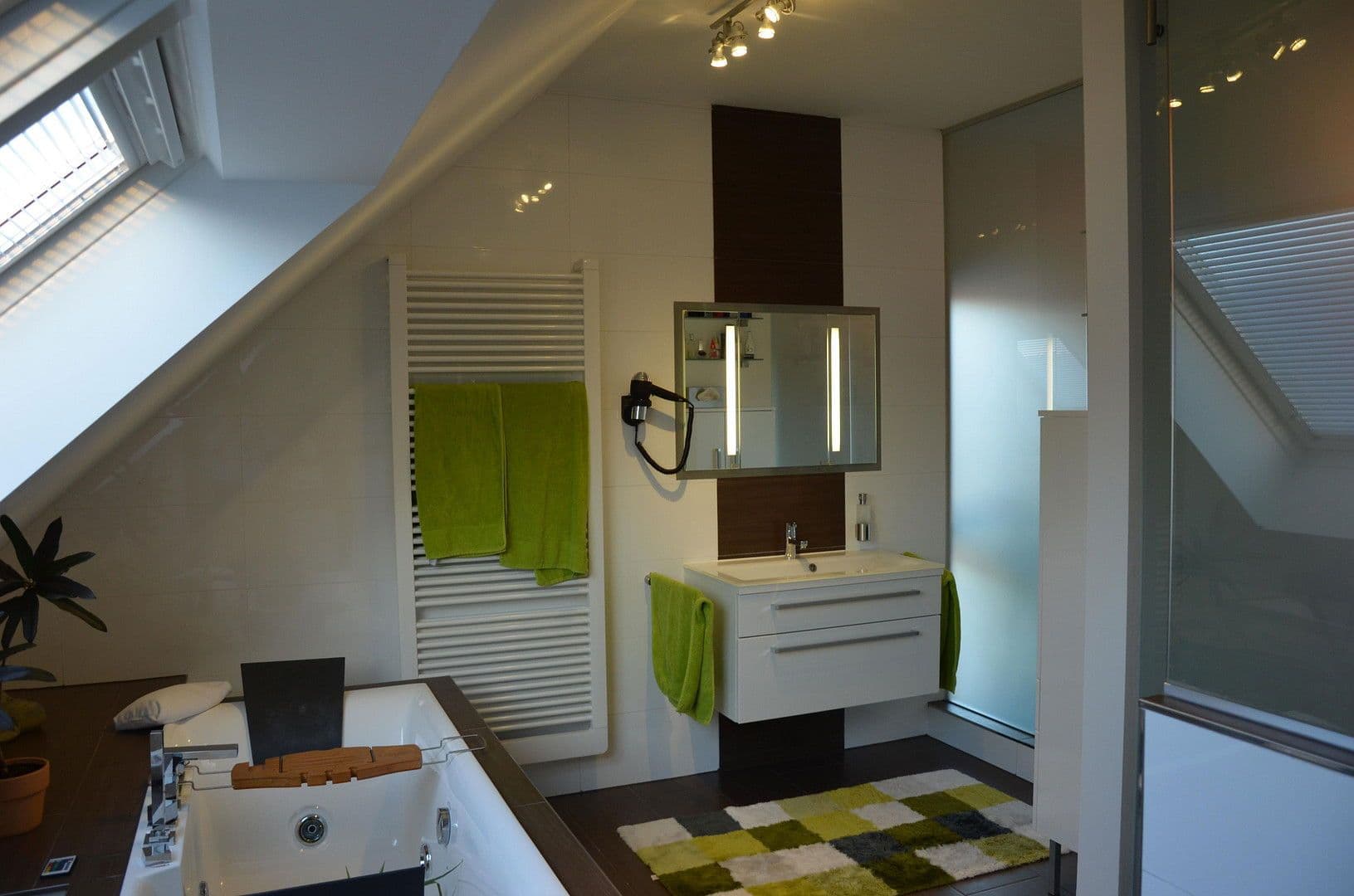 Prodej bytu 4+kk 117 m², Lorsch, Hessen Prodej bytu 4+kk 117 m², Lorsch, Hessen