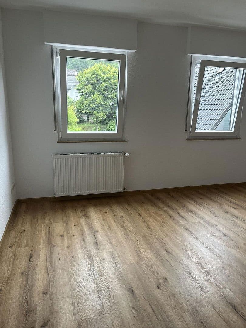 Pronájem bytu 1+1 35 m², Freudenberg, Severní Porýní-Vestfálsko Pronájem bytu 1+1 35 m², Freudenberg, Severní Porýní-Vestfálsko