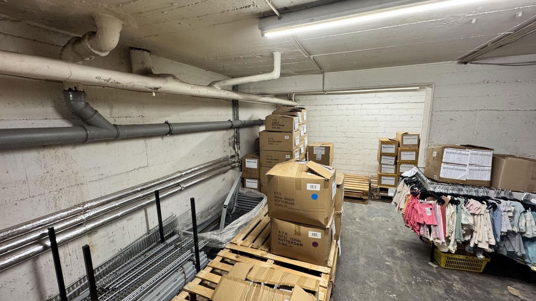 Pronájem nebytového prostoru 287 m², Ehrenfeld Stadtbezirk 4, Bergisch Gladbach, Severní Porýní-Vestfálsko Pronájem nebytového prostoru 287 m², Ehrenfeld Stadtbezirk 4, Bergisch Gladbach, Severní Porýní-Vestfálsko