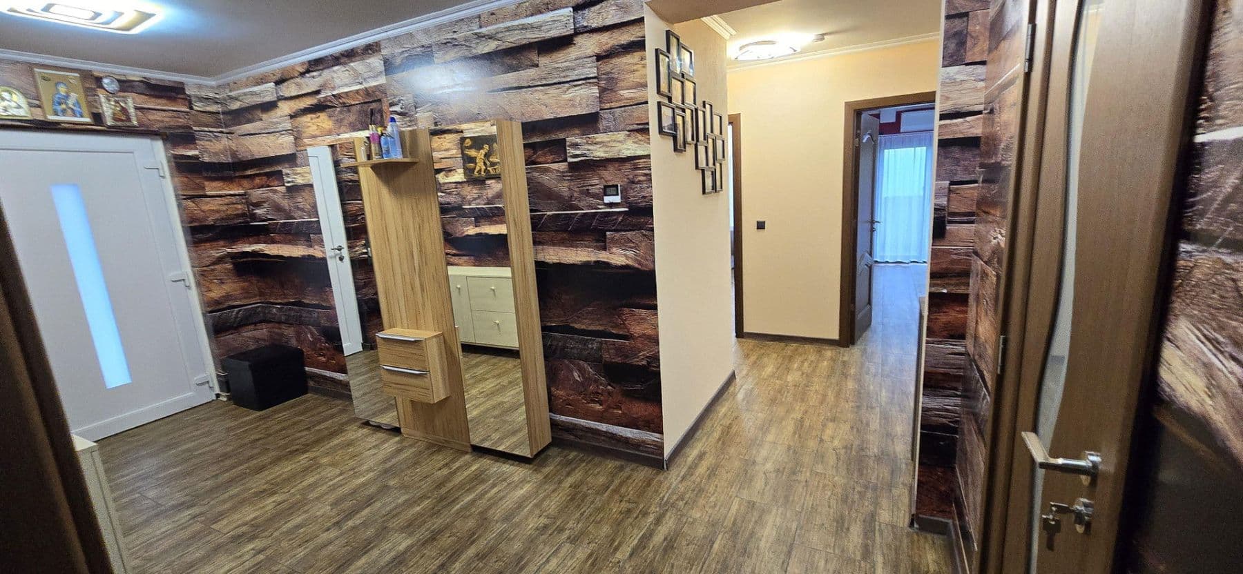 Prodej nebytového prostoru 1.496 m², Leingarten, Bádensko-Württembersko Prodej nebytového prostoru 1.496 m², Leingarten, Bádensko-Württembersko