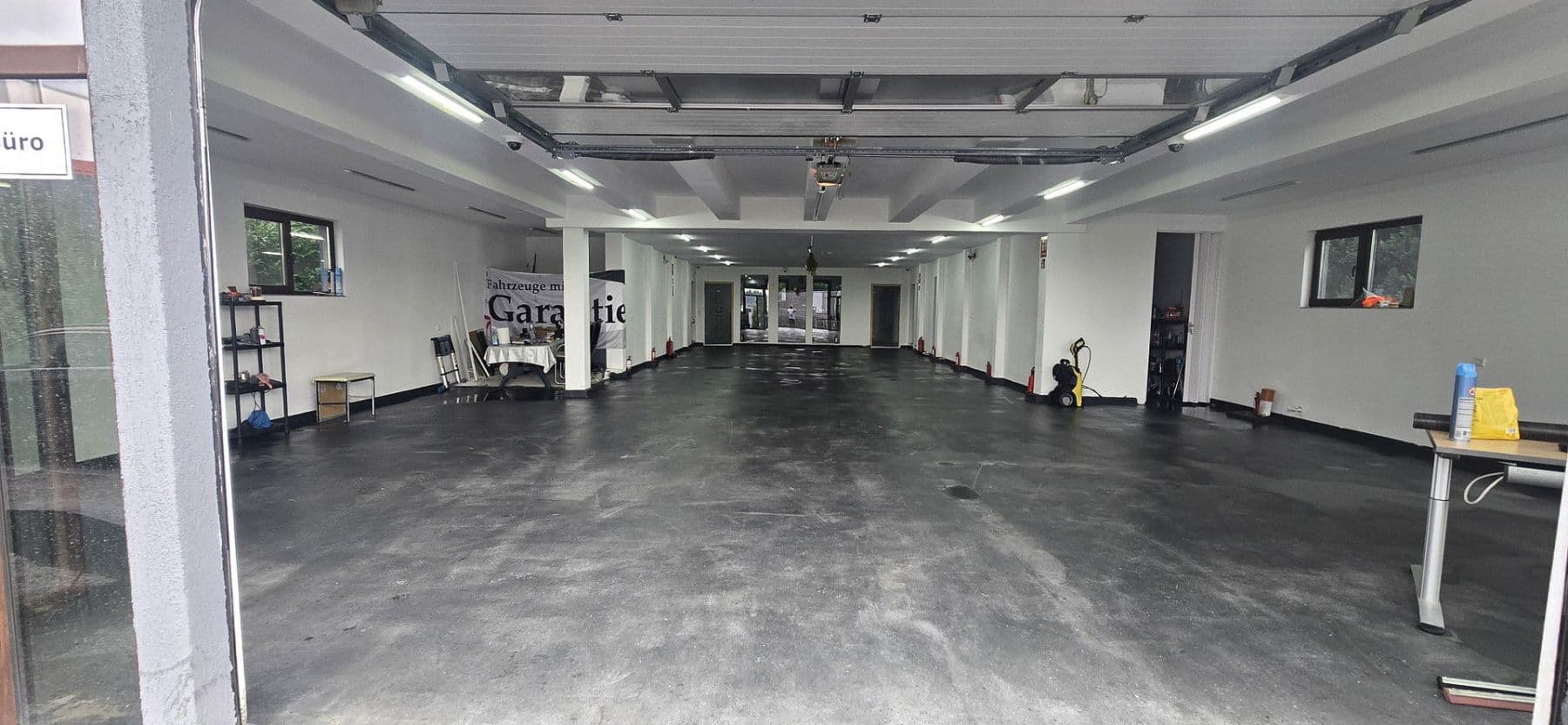 Prodej nebytového prostoru 1.496 m², Leingarten, Bádensko-Württembersko Prodej nebytového prostoru 1.496 m², Leingarten, Bádensko-Württembersko