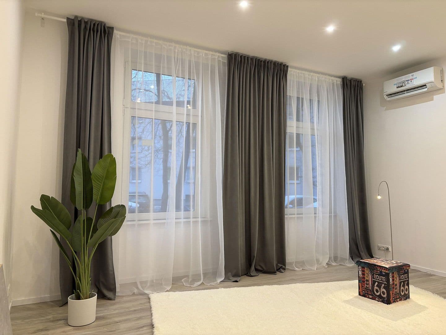 Pronájem bytu 3+1 70 m², Röhrenstraße 1, Düsseldorf, Severní Porýní-Vestfálsko Pronájem bytu 3+1 70 m², Röhrenstraße 1, Düsseldorf, Severní Porýní-Vestfálsko