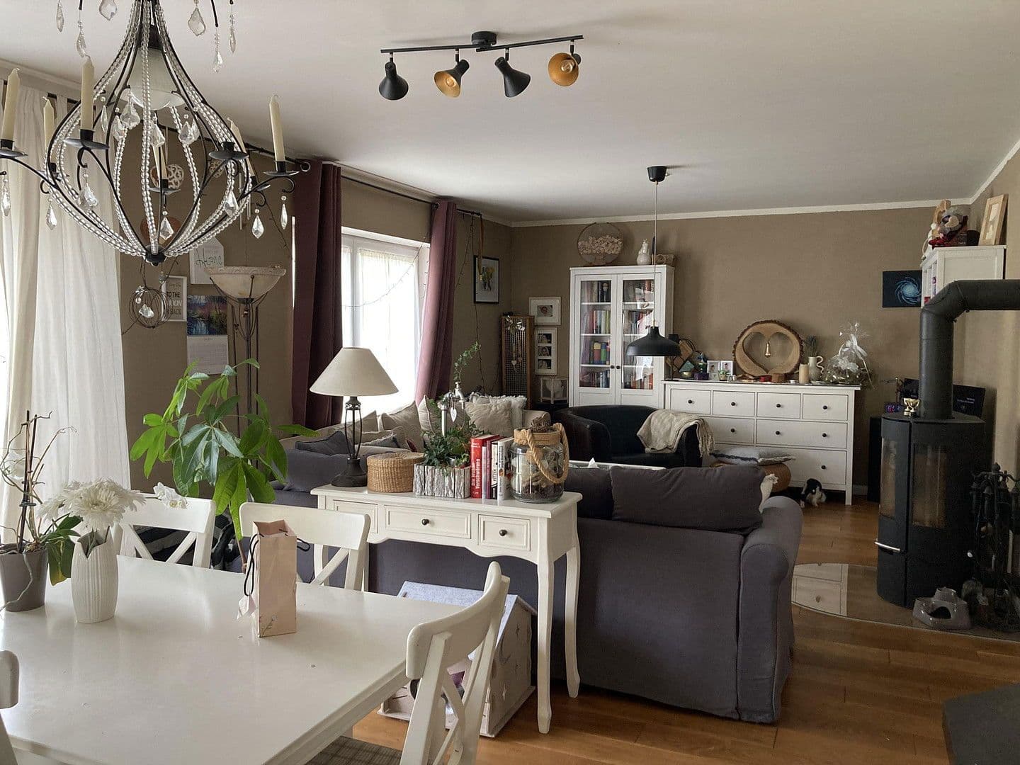 Prodej domu 130 m², pozemek 608 m², Hebertsfelden, Bavorsko Prodej domu 130 m², pozemek 608 m², Hebertsfelden, Bavorsko