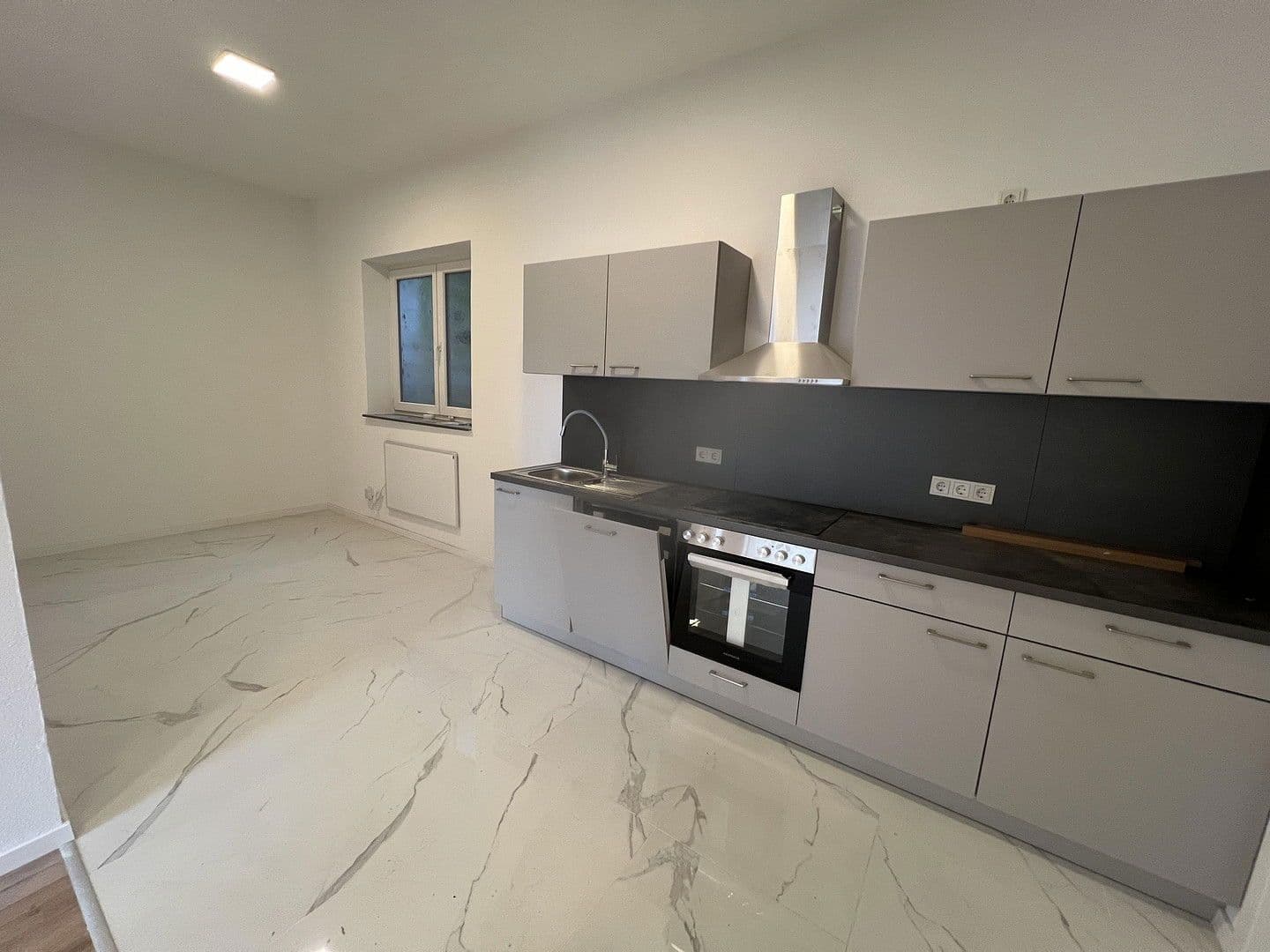 Pronájem bytu 3+1 70 m², Im Brühl 20, Baumholder, Porýní-Falc Pronájem bytu 3+1 70 m², Im Brühl 20, Baumholder, Porýní-Falc