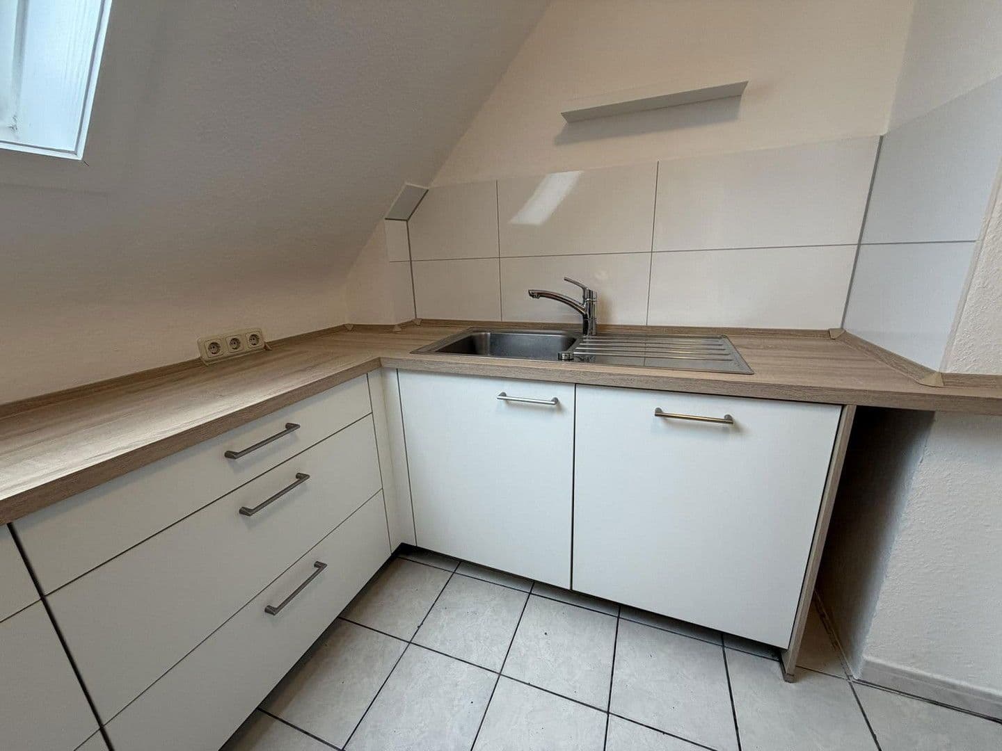 Pronájem bytu 3+1 57 m², Anne-Frank-Straße 2a, Mülheim an der Ruhr, Severní Porýní-Vestfálsko Pronájem bytu 3+1 57 m², Anne-Frank-Straße 2a, Mülheim an der Ruhr, Severní Porýní-Vestfálsko