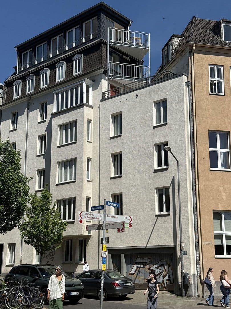 Pronájem bytu 3+1 74 m², Cáchy, Severní Porýní-Vestfálsko Pronájem bytu 3+1 74 m², Cáchy, Severní Porýní-Vestfálsko