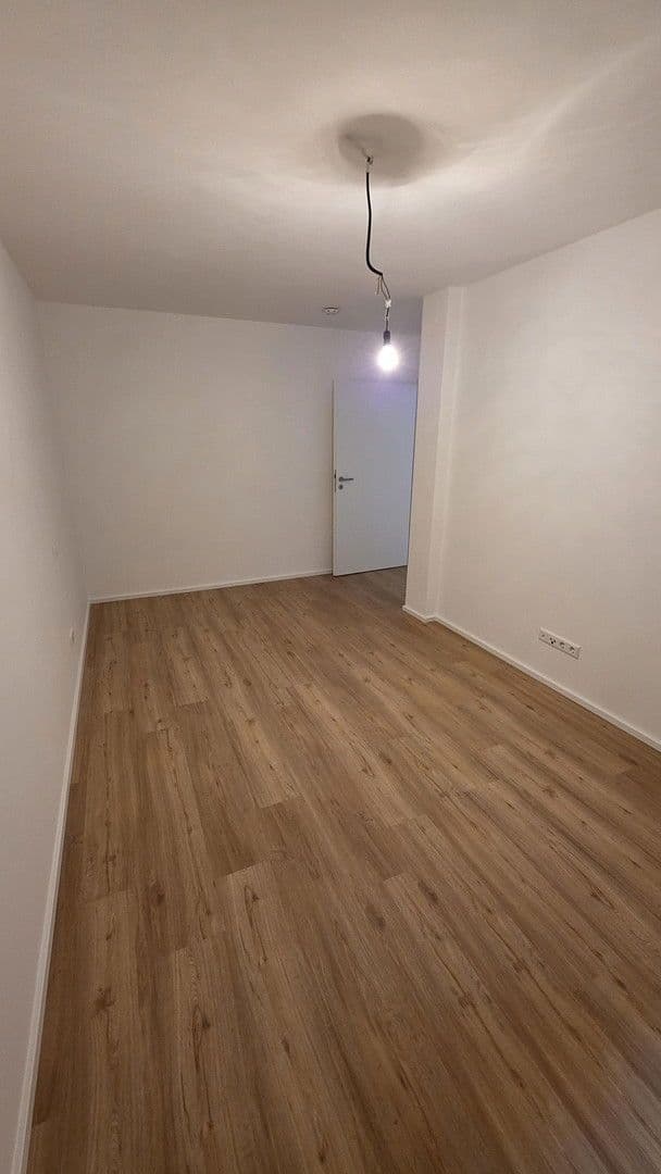 Pronájem bytu 3+1 80 m², Schillerstraße 35, Waldenbuch, Bádensko-Württembersko Pronájem bytu 3+1 80 m², Schillerstraße 35, Waldenbuch, Bádensko-Württembersko