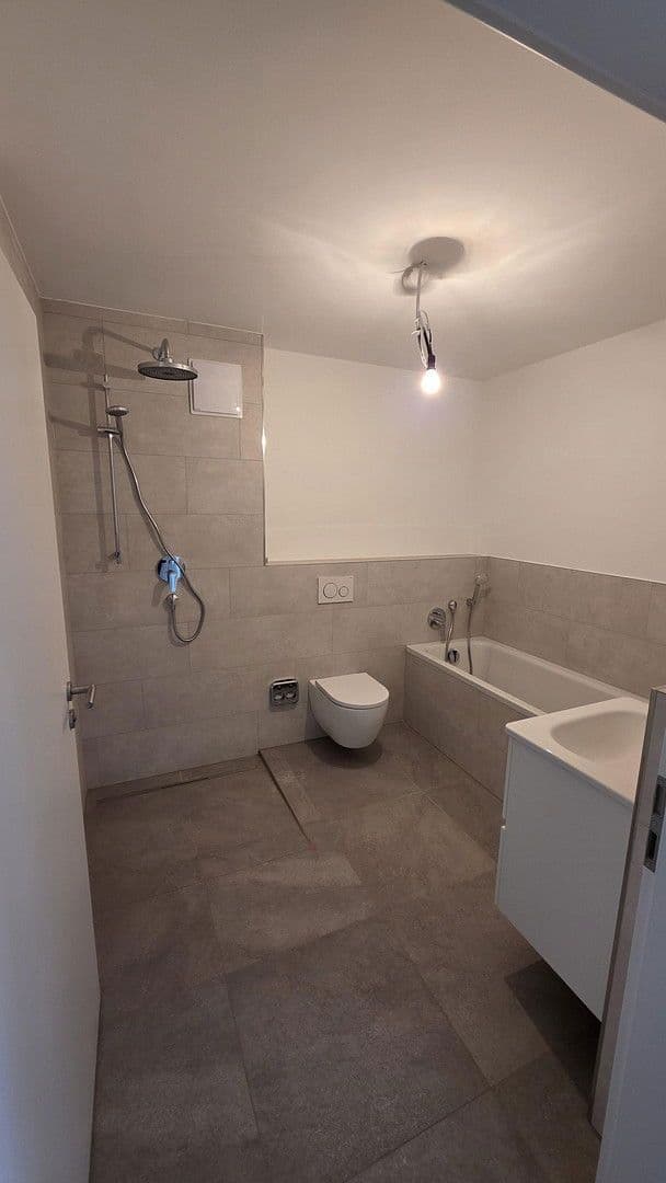 Pronájem bytu 3+1 80 m², Schillerstraße 35, Waldenbuch, Bádensko-Württembersko Pronájem bytu 3+1 80 m², Schillerstraße 35, Waldenbuch, Bádensko-Württembersko