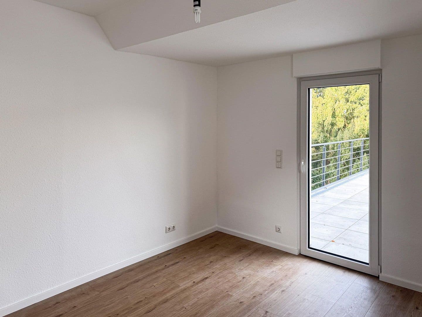 Pronájem bytu 3+1 115 m², Groß-Gerau, Hessen Pronájem bytu 3+1 115 m², Groß-Gerau, Hessen