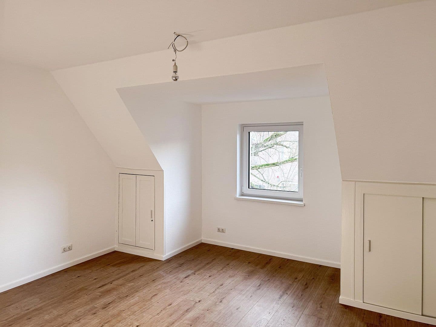 Pronájem bytu 3+1 115 m², Groß-Gerau, Hessen Pronájem bytu 3+1 115 m², Groß-Gerau, Hessen
