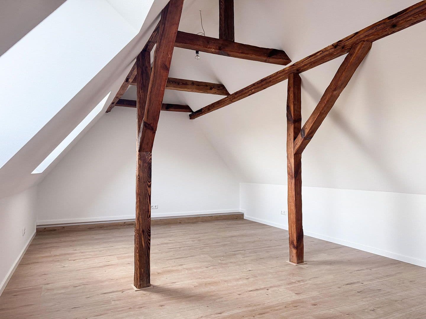 Pronájem bytu 3+1 115 m², Groß-Gerau, Hessen Pronájem bytu 3+1 115 m², Groß-Gerau, Hessen