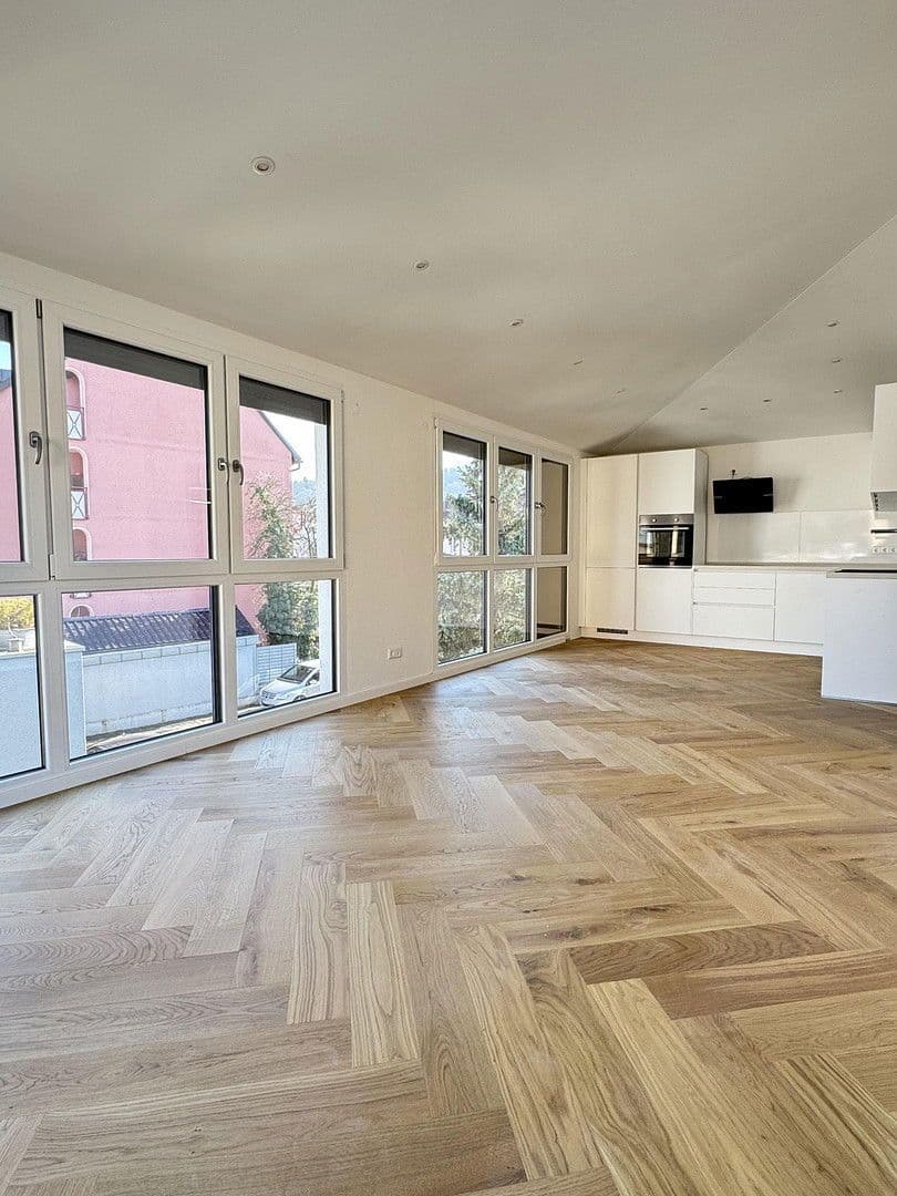 Pronájem bytu 3+kk 71 m², Wasenstrasse 31, Stuttgart, Bádensko-Württembersko Pronájem bytu 3+kk 71 m², Wasenstrasse 31, Stuttgart, Bádensko-Württembersko