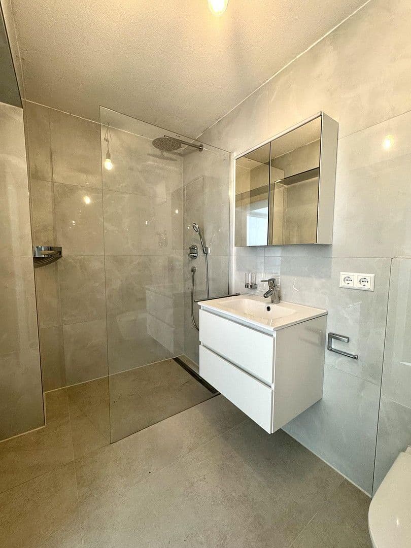 Pronájem bytu 2+kk 58 m², Wasenstraße 31, Stuttgat, Bádensko-Württembersko Pronájem bytu 2+kk 58 m², Wasenstraße 31, Stuttgat, Bádensko-Württembersko