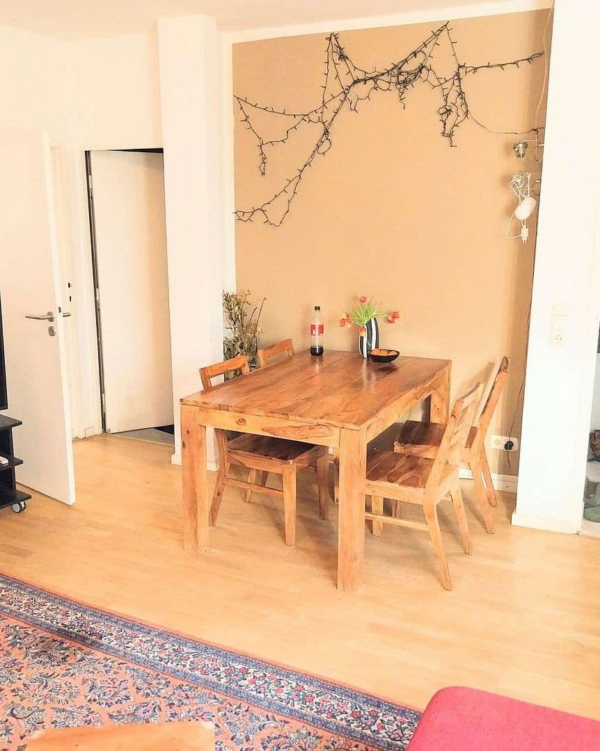 Prodej domu 76 m², pozemek 203 m², Frankfurt, Hessen Prodej domu 76 m², pozemek 203 m², Frankfurt, Hessen