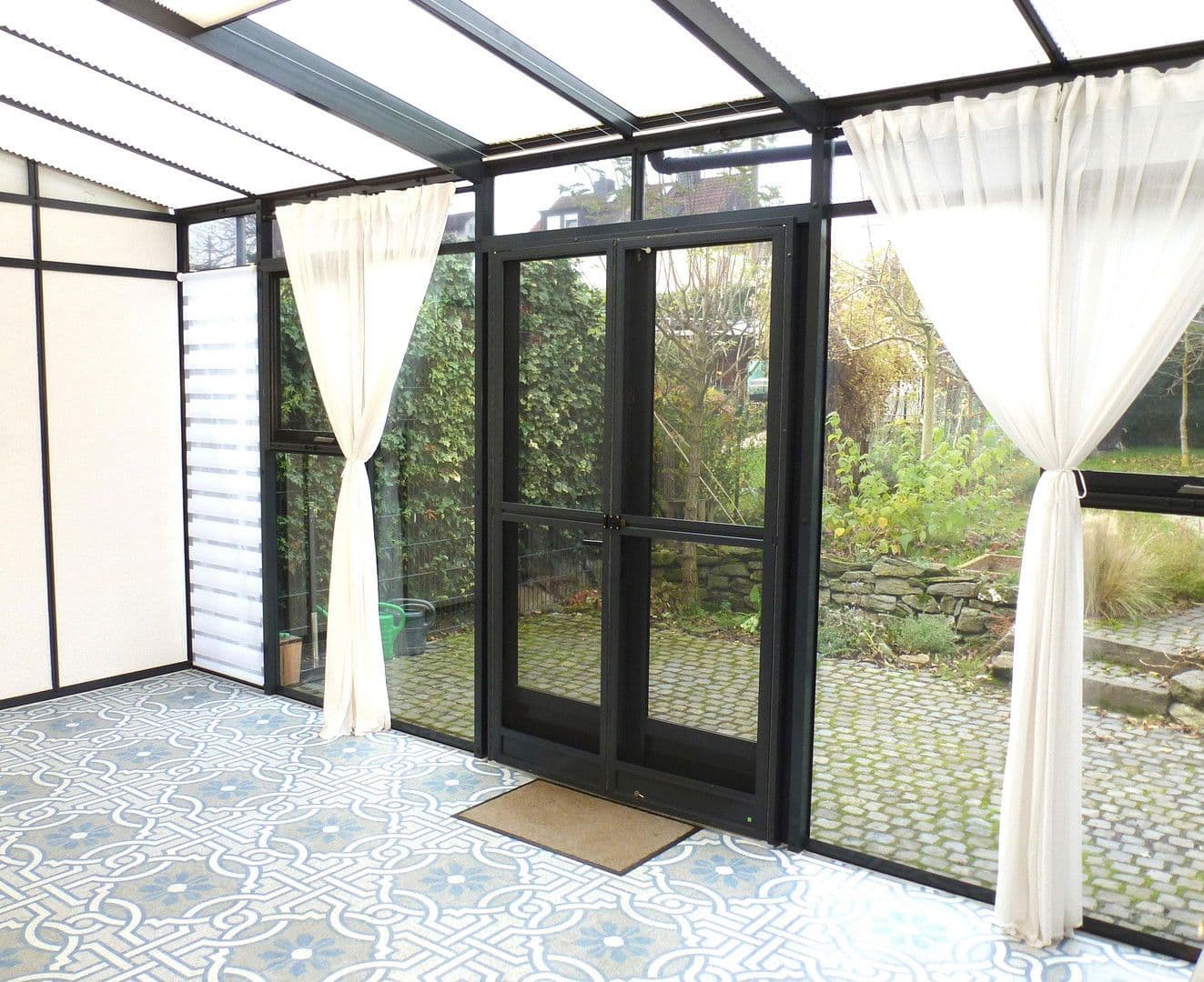 Prodej domu 100 m², pozemek 202 m², Arnstädter Weg 20, Frankfurt, Hessen Prodej domu 100 m², pozemek 202 m², Arnstädter Weg 20, Frankfurt, Hessen