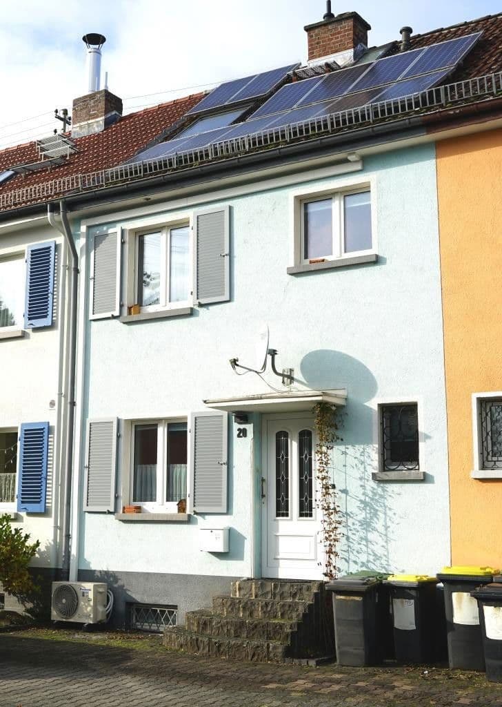 Prodej domu 100 m², pozemek 202 m², Arnstädter Weg 20, Frankfurt, Hessen Prodej domu 100 m², pozemek 202 m², Arnstädter Weg 20, Frankfurt, Hessen