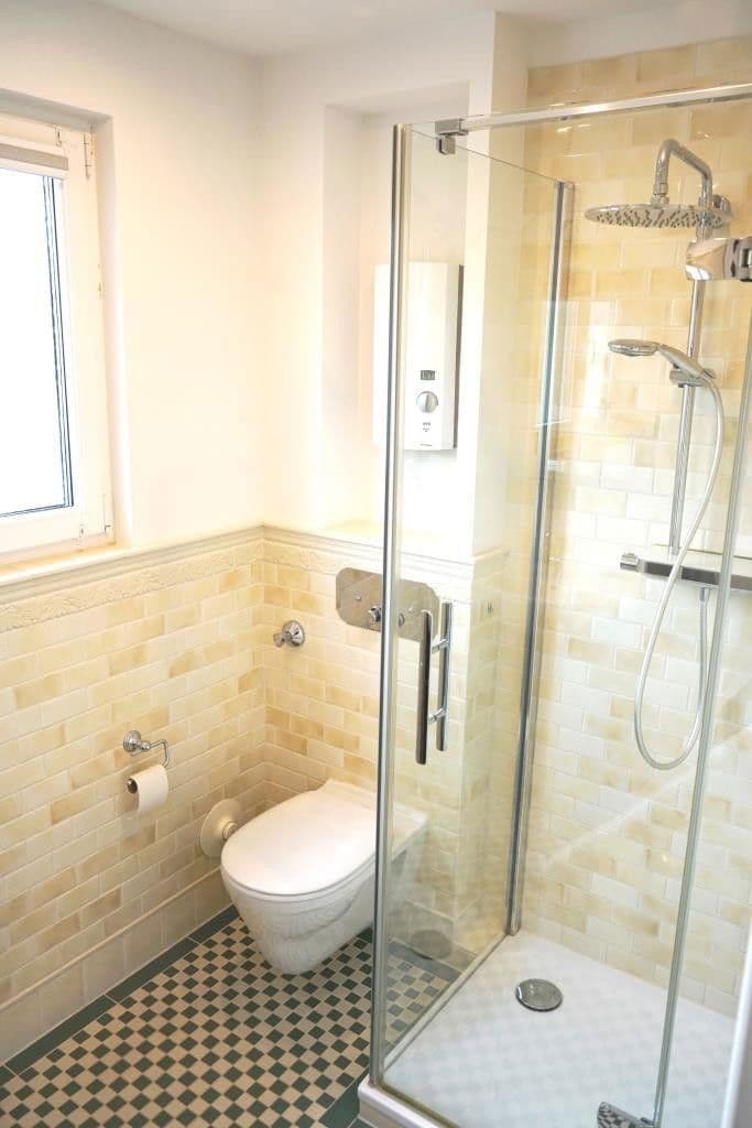 Prodej domu 100 m², pozemek 202 m², Arnstädter Weg 20, Frankfurt, Hessen Prodej domu 100 m², pozemek 202 m², Arnstädter Weg 20, Frankfurt, Hessen