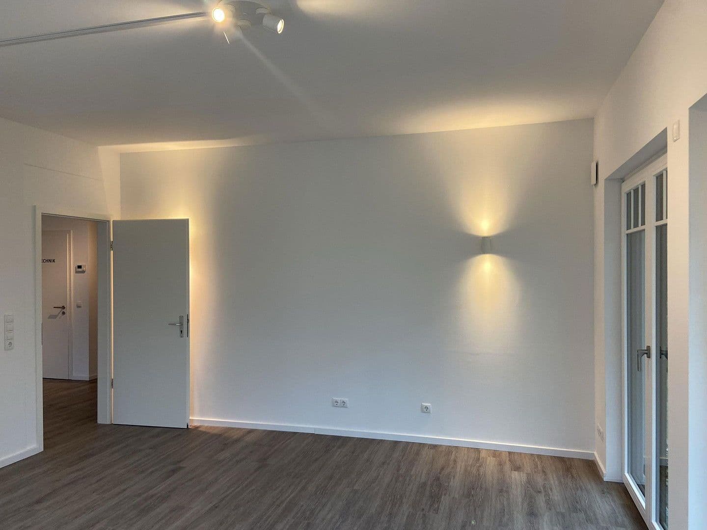 Pronájem kanceláře 23 m², Strandstraße 136, Timmendorfer Strand, Šlesvicko-Holštýnsko Pronájem kanceláře 23 m², Strandstraße 136, Timmendorfer Strand, Šlesvicko-Holštýnsko