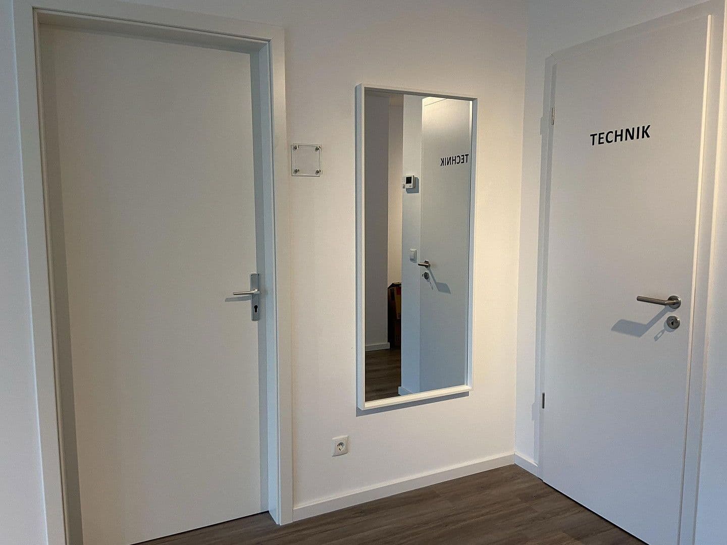 Pronájem kanceláře 23 m², Strandstraße 136, Timmendorfer Strand, Šlesvicko-Holštýnsko Pronájem kanceláře 23 m², Strandstraße 136, Timmendorfer Strand, Šlesvicko-Holštýnsko