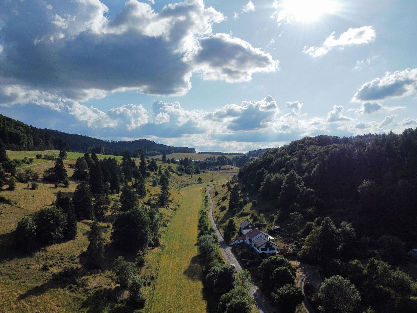 Prodej domu 200 m², pozemek 499 m², Rossentalstraße 122, Albstadt, Bádensko-Württembersko Prodej domu 200 m², pozemek 499 m², Rossentalstraße 122, Albstadt, Bádensko-Württembersko