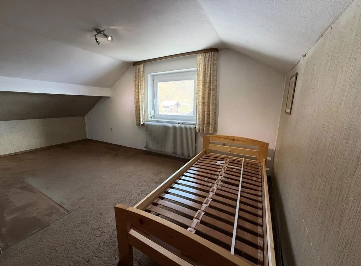 Prodej domu 200 m², pozemek 499 m², Rossentalstraße 122, Albstadt, Bádensko-Württembersko Prodej domu 200 m², pozemek 499 m², Rossentalstraße 122, Albstadt, Bádensko-Württembersko