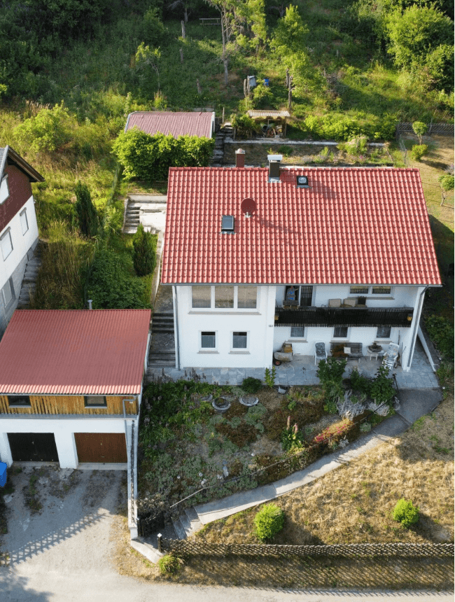 Prodej domu 200 m², pozemek 499 m², Rossentalstraße 122, Albstadt, Bádensko-Württembersko Prodej domu 200 m², pozemek 499 m², Rossentalstraße 122, Albstadt, Bádensko-Württembersko