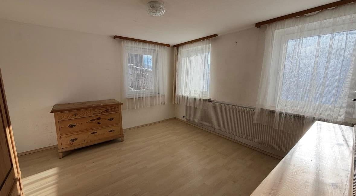 Prodej domu 200 m², pozemek 499 m², Rossentalstraße 122, Albstadt, Bádensko-Württembersko Prodej domu 200 m², pozemek 499 m², Rossentalstraße 122, Albstadt, Bádensko-Württembersko