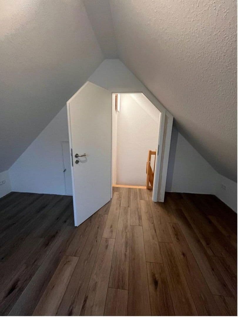 Prodej domu 128 m², pozemek 460 m², Ahrensburg, Šlesvicko-Holštýnsko Prodej domu 128 m², pozemek 460 m², Ahrensburg, Šlesvicko-Holštýnsko