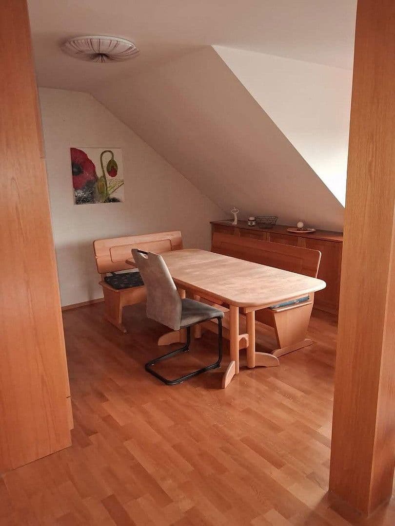 Pronájem bytu 3+1 68 m², Süßen, Bádensko-Württembersko Pronájem bytu 3+1 68 m², Süßen, Bádensko-Württembersko