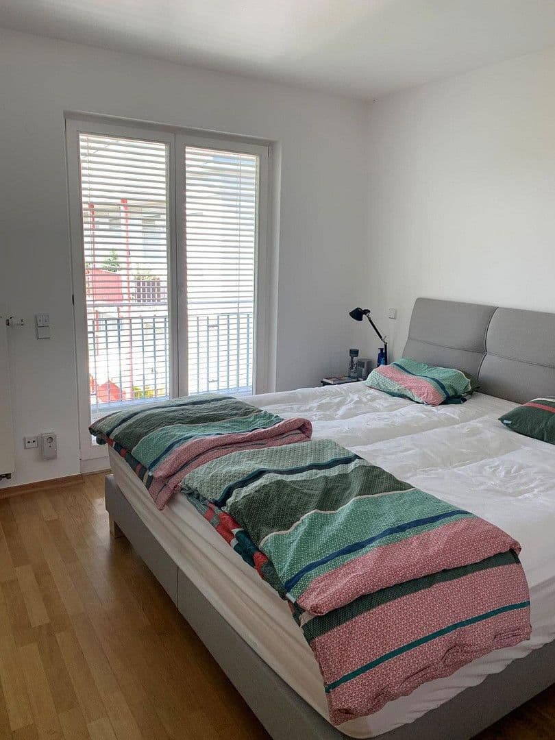 Pronájem bytu 3+1 97 m², Eichendorffstraße 63c, Frankfurt am Main, Hessen Pronájem bytu 3+1 97 m², Eichendorffstraße 63c, Frankfurt am Main, Hessen