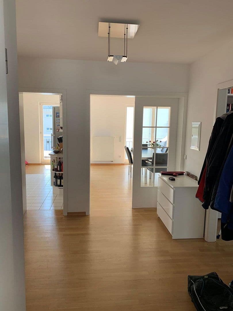 Pronájem bytu 3+1 97 m², Eichendorffstraße 63c, Frankfurt am Main, Hessen Pronájem bytu 3+1 97 m², Eichendorffstraße 63c, Frankfurt am Main, Hessen
