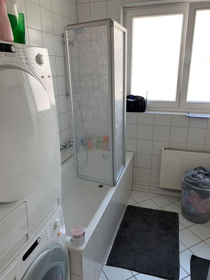 Pronájem bytu 3+1 97 m², Eichendorffstraße 63c, Frankfurt am Main, Hessen Pronájem bytu 3+1 97 m², Eichendorffstraße 63c, Frankfurt am Main, Hessen