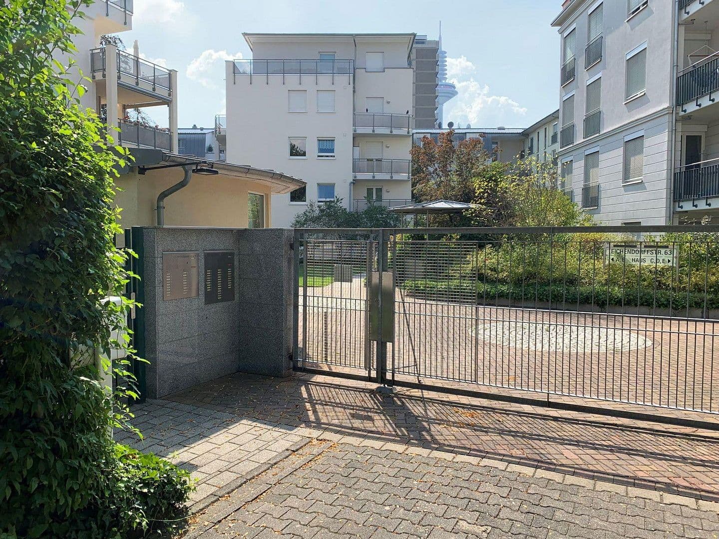 Pronájem bytu 3+1 97 m², Eichendorffstraße 63c, Frankfurt am Main, Hessen Pronájem bytu 3+1 97 m², Eichendorffstraße 63c, Frankfurt am Main, Hessen