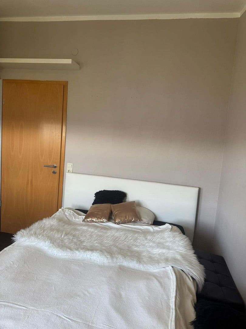 Pronájem bytu 3+1 80 m², Kansasstrase, Kornwestheim, Bádensko-Württembersko Pronájem bytu 3+1 80 m², Kansasstrase, Kornwestheim, Bádensko-Württembersko