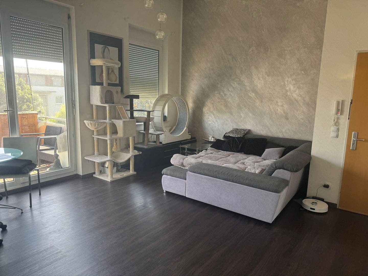 Pronájem bytu 3+1 80 m², Kansasstrase, Kornwestheim, Bádensko-Württembersko Pronájem bytu 3+1 80 m², Kansasstrase, Kornwestheim, Bádensko-Württembersko