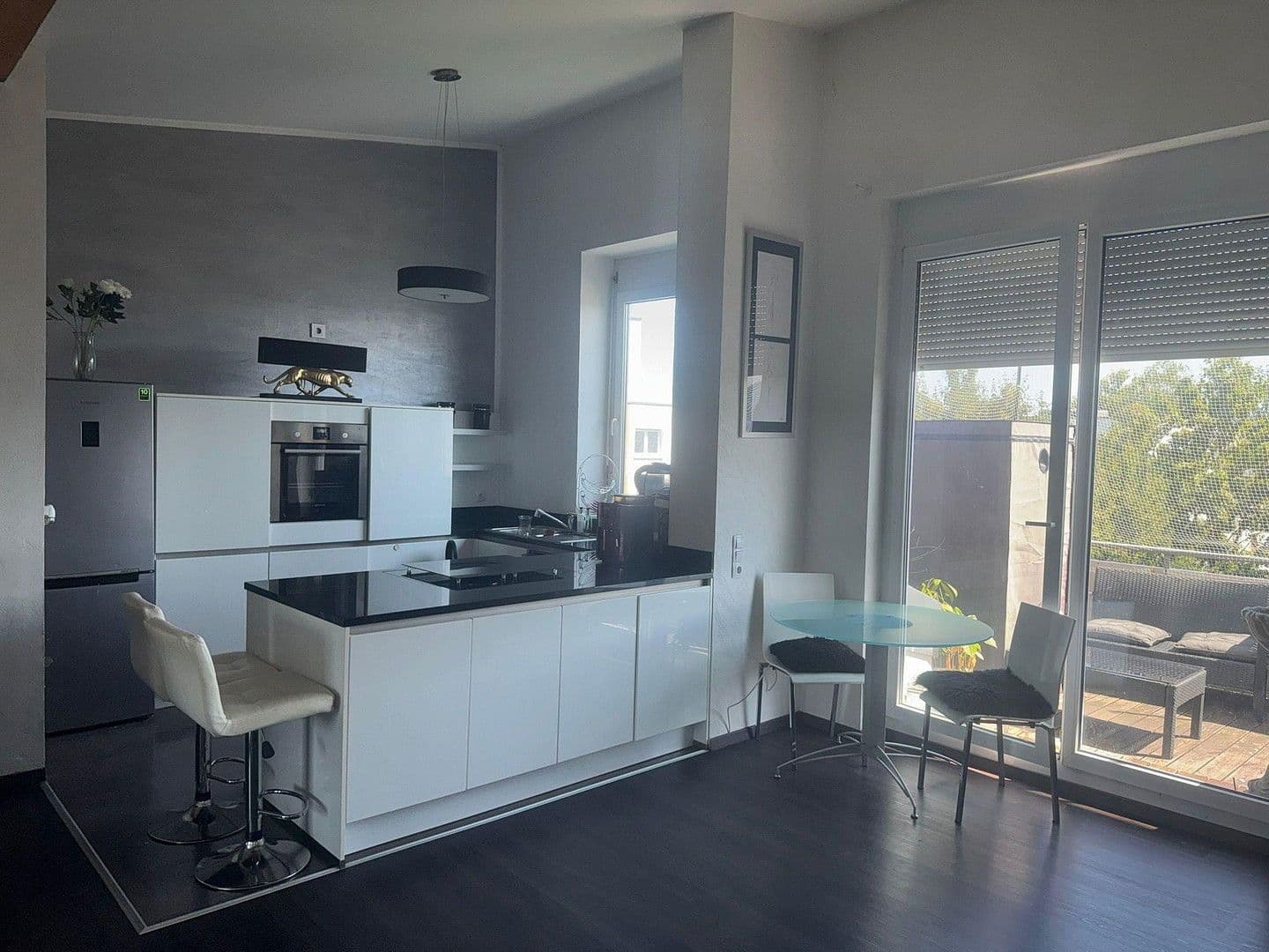 Pronájem bytu 3+1 80 m², Kansasstrase, Kornwestheim, Bádensko-Württembersko Pronájem bytu 3+1 80 m², Kansasstrase, Kornwestheim, Bádensko-Württembersko