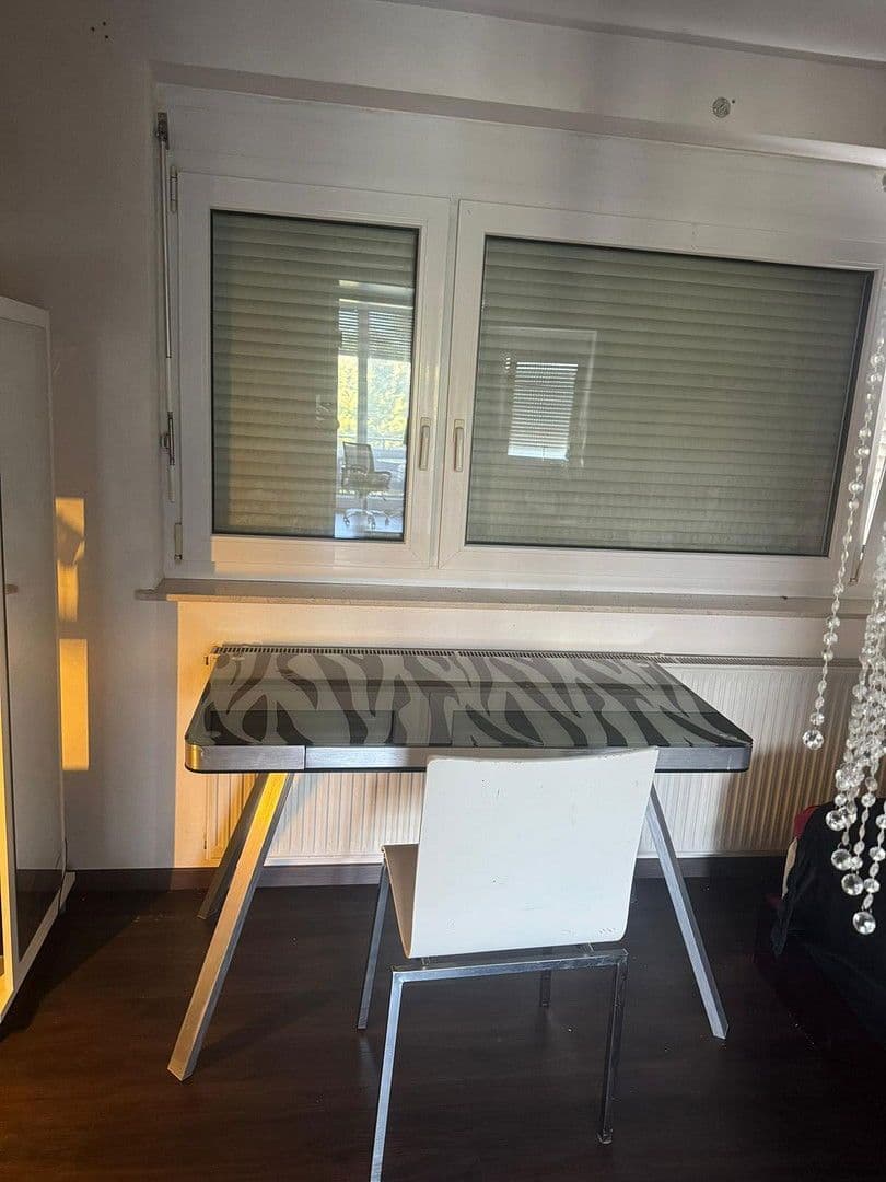 Pronájem bytu 3+1 80 m², Kansasstrase, Kornwestheim, Bádensko-Württembersko Pronájem bytu 3+1 80 m², Kansasstrase, Kornwestheim, Bádensko-Württembersko