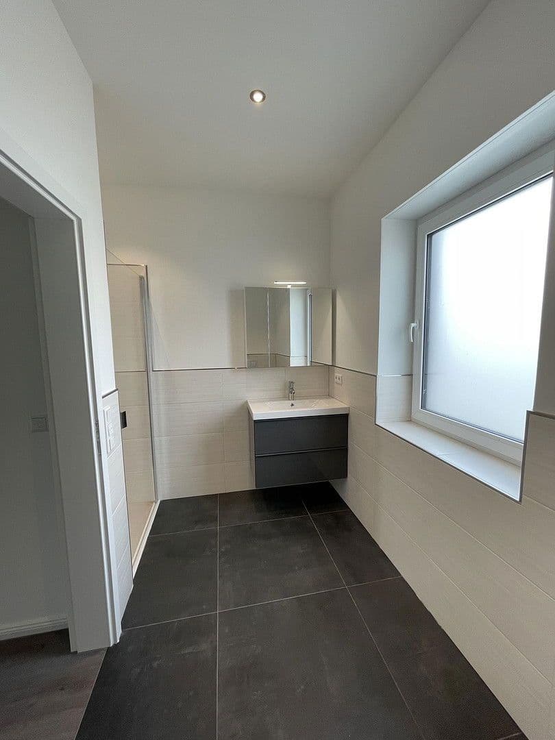 Pronájem bytu 3+1 82 m², Uphuser Heerstr. 92, Achim, Dolní Sasko Pronájem bytu 3+1 82 m², Uphuser Heerstr. 92, Achim, Dolní Sasko