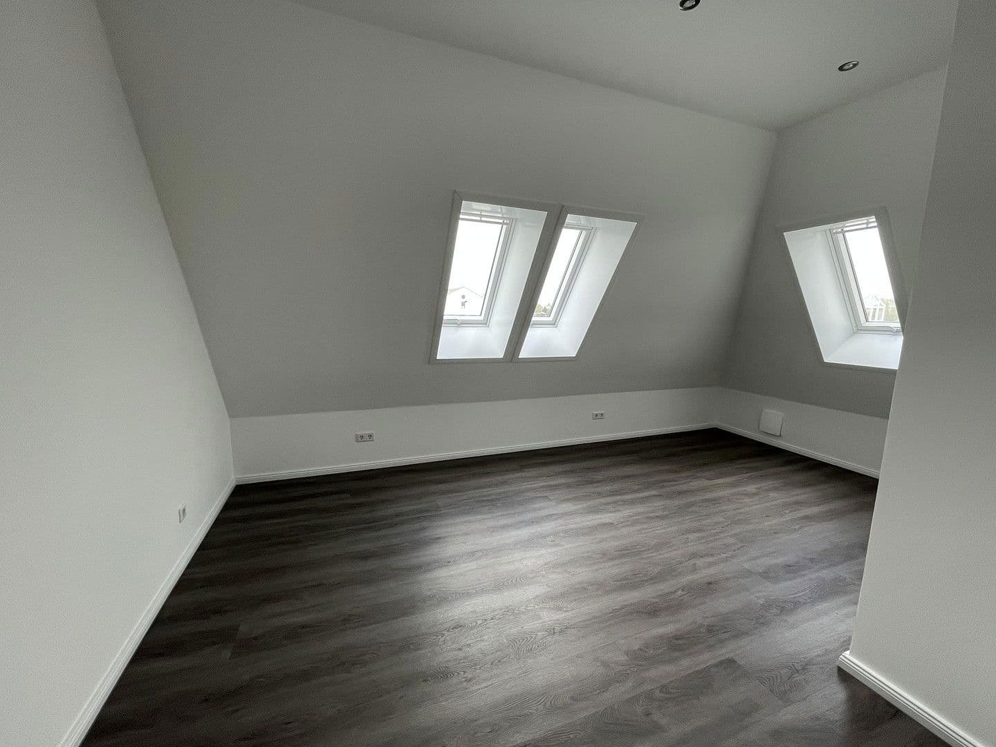 Pronájem bytu 3+1 82 m², Uphuser Heerstr. 92, Achim, Dolní Sasko Pronájem bytu 3+1 82 m², Uphuser Heerstr. 92, Achim, Dolní Sasko