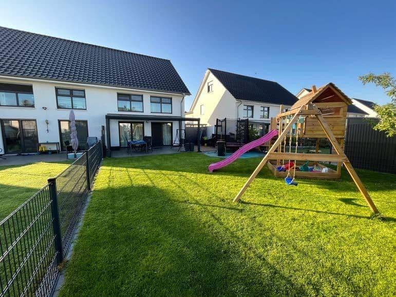 Prodej domu 139 m², pozemek 293 m², Silberdistelweg, 6a, Berlin, Berlín Prodej domu 139 m², pozemek 293 m², Silberdistelweg, 6a, Berlin, Berlín