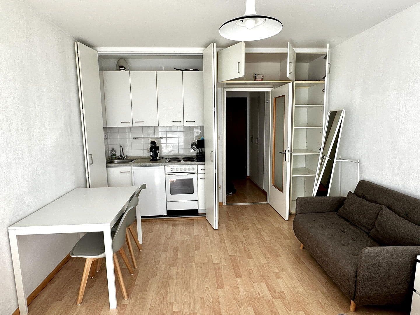 Pronájem bytu 1+1 28 m², München, Bavorsko Pronájem bytu 1+1 28 m², München, Bavorsko