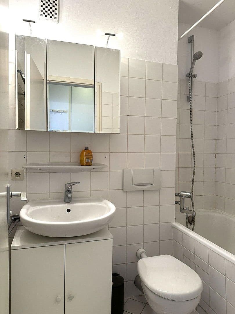 Pronájem bytu 1+1 28 m², München, Bavorsko Pronájem bytu 1+1 28 m², München, Bavorsko